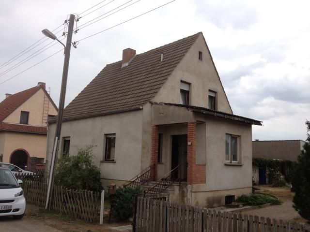 Freistehendes Einfamilienhaus in ruhiger Siedlungslage !